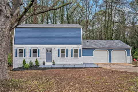 2973 Redwine Rd, East Point, GA 30344