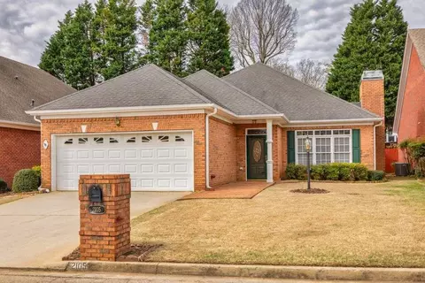 2105 Stockton Walk Ln, Snellville, GA 30078