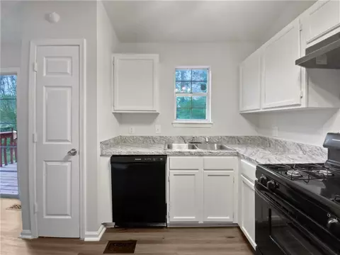 3546 Clearview Dr, Rex, GA 30273 photo 11