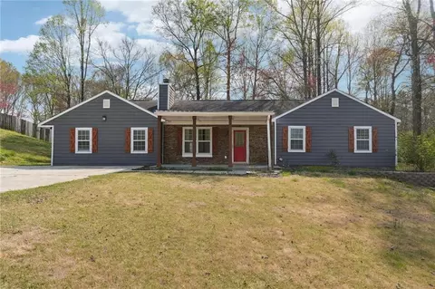 50 Spring Cir, Senoia, GA 30276