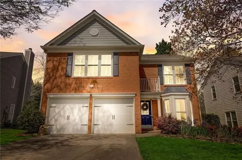 255 Leasingworth Way, Roswell, GA 30075