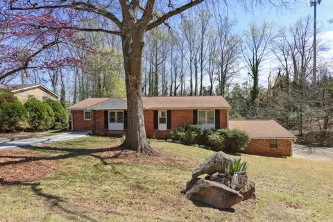 257 Wynona Dr, Marietta, GA 30060