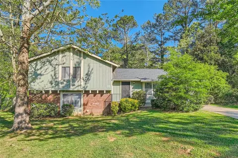 55 Drew Ct, Jonesboro, GA 30238