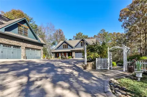 661 Shenendoa Dr, Ellijay, GA 30540