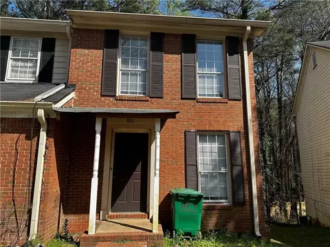852 Glynn Oaks Dr, Clarkston, GA 30021