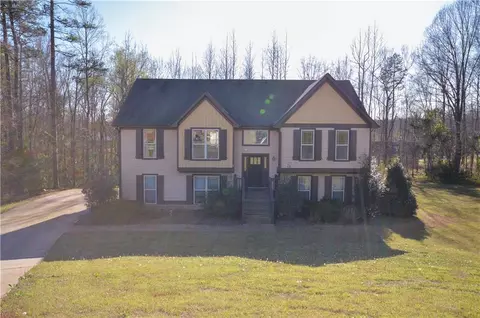 705 Forest Bridge Dr, Jefferson, GA 30549