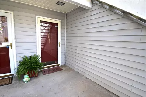 6047 Coventry Cir, Alpharetta, GA 30004