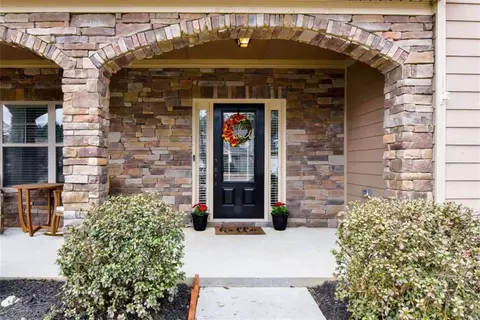615 Cottage Loop, Pendergrass, GA 30567 photo 3