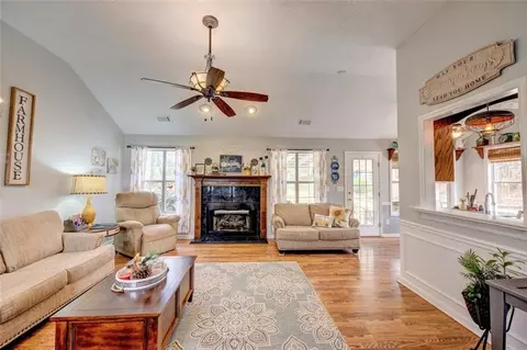 642 Rivermill Rd, Bethlehem, GA 30620 photo 2