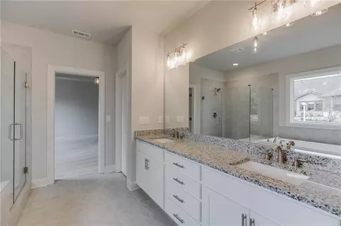 Bath - 2485 W Liddell Rd, Duluth, GA 30096 photo 6 of 6