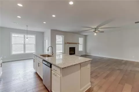 Kitchen - 2485 W Liddell Rd, Duluth, GA 30096 photo 7 of 9