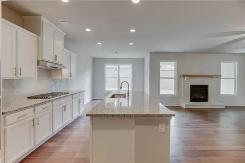 Kitchen - 2485 W Liddell Rd, Duluth, GA 30096 photo 6 of 9