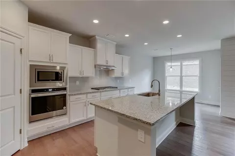 Kitchen - 2485 W Liddell Rd, Duluth, GA 30096 photo 5 of 9