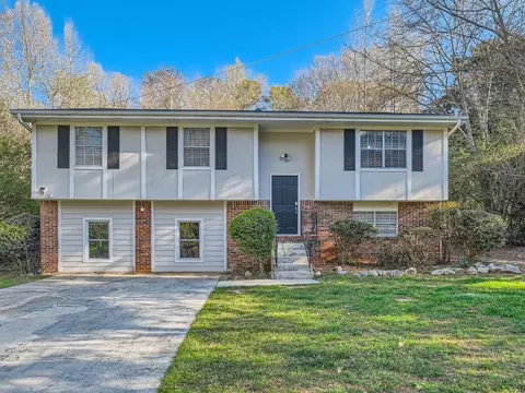 5852 Hallwood Ct, Lithonia, GA 30058