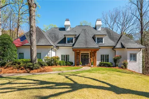 2185 River Cliff Dr, Roswell, GA 30076