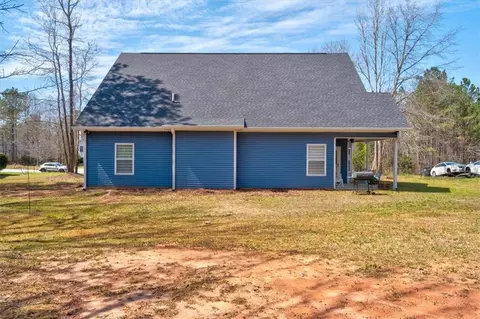 Exterior - 70 Highgrove Dr, Covington, GA 30016 photo 5 of 9