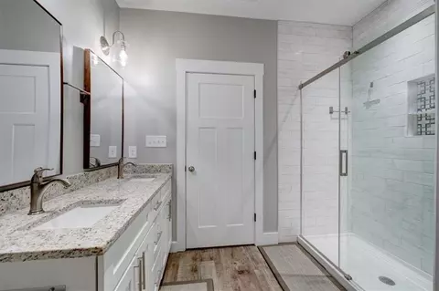 Bath - 70 Highgrove Dr, Covington, GA 30016 photo 2 of 4