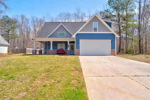 Exterior - 70 Highgrove Dr, Covington, GA 30016 photo 2 of 9