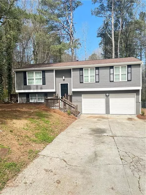 5813 Calico Ct, Lithonia, GA 30058