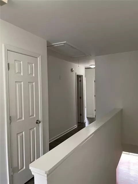 2073 Executive Dr, Duluth, GA 30096 photo 17