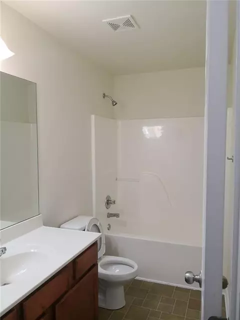 2073 Executive Dr, Duluth, GA 30096 photo 7