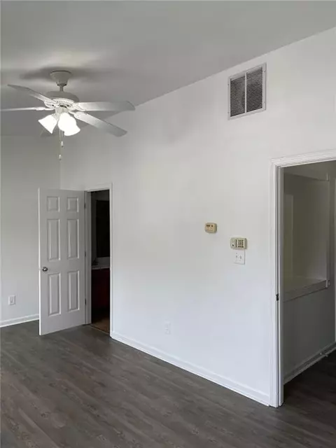 2073 Executive Dr, Duluth, GA 30096 photo 16