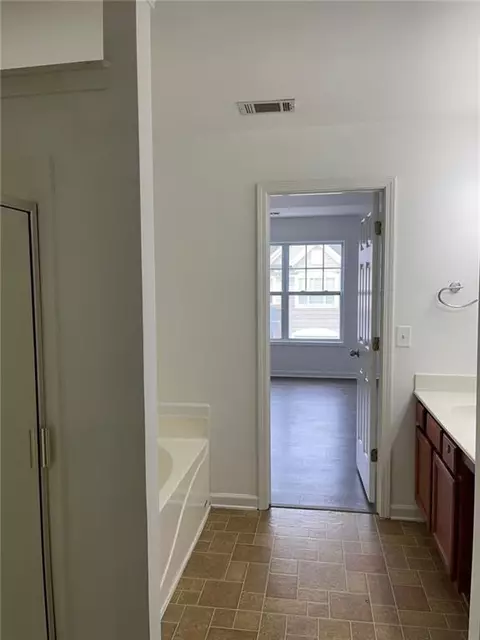 2073 Executive Dr, Duluth, GA 30096 photo 14