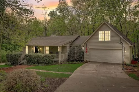 1000 Thornwood Ln, Dacula, GA 30019