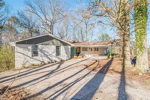 820 Austin Rd, Ellenwood, GA 30294