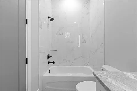 Bath - 1530 Franklin Cir, Dacula, GA 30019 photo 12 of 17