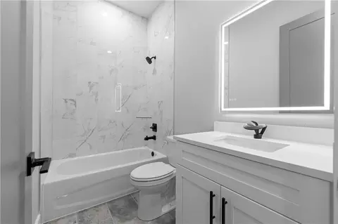 Bath - 1530 Franklin Cir, Dacula, GA 30019 photo 13 of 17