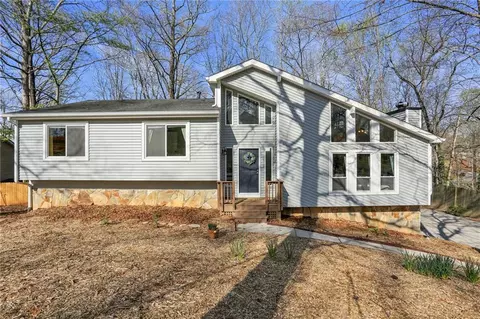5080 River Valley Dr SE, Smyrna, GA 30082
