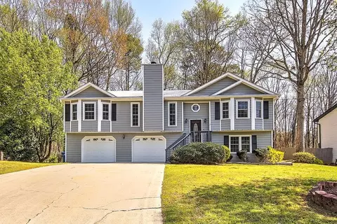 1980 Castle Royale Dr, Lawrenceville, GA 30043