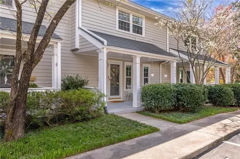 2666 Farmstead Rd SE, Smyrna, GA 30080