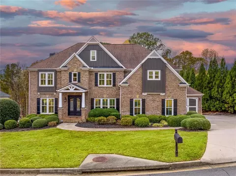 5171 Millwood Dr, Canton, GA 30114