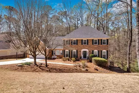 5688 Woodknoll Ct, Peachtree Corners, GA 30092