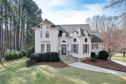 155 Inland Cir, Newnan, GA 30263