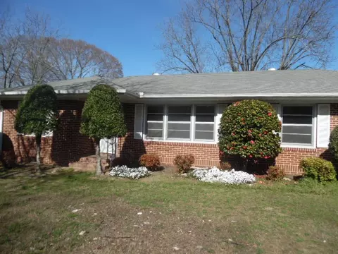 175 W New St W, Winder, GA 30680