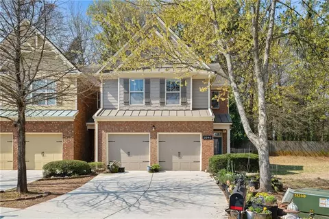 3040 Smith Ridge Trce, Peachtree Corners, GA 30071