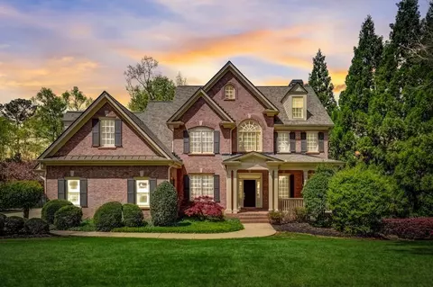 7645 Laurel Oak Dr, Suwanee, GA 30024