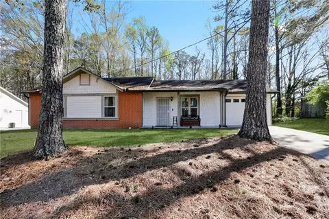 6339 Valley Dale Dr, Riverdale, GA 30274