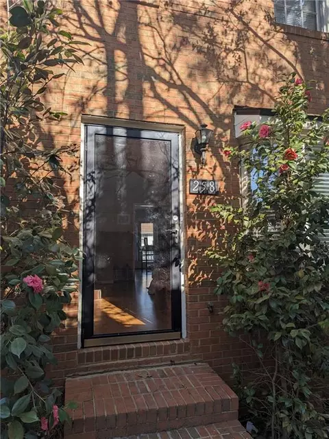 258 Chads Ford Way, Roswell, GA 30076