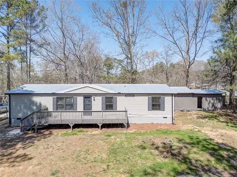 136 Rolling Hills Dr SW, Cartersville, GA 30120
