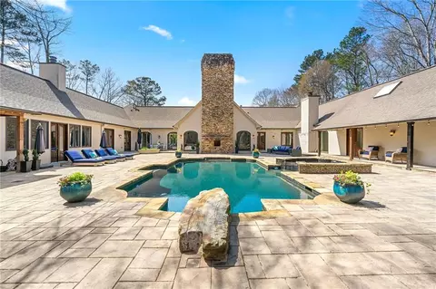 1250 Crest Valley Dr, Atlanta, GA 30327