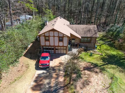 4862 Rock Haven Dr SW, Lilburn, GA 30047