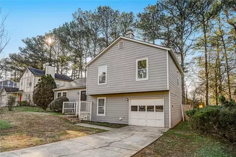 6297 Creekford Ln, Lithonia, GA 30058