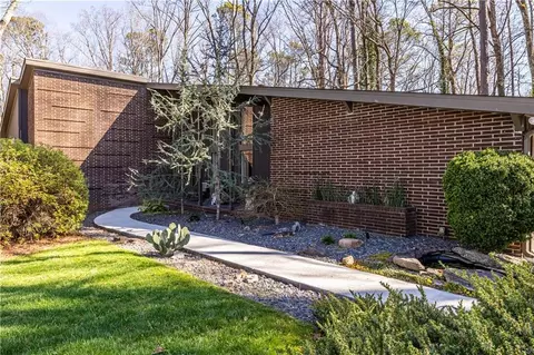 2657 Regency Dr E, Tucker, GA 30084