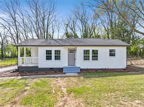 5590 Beaver Dr SW, Mableton, GA 30126