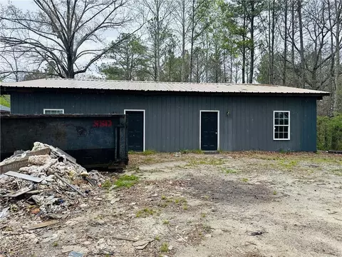 21 Old Carrollton Rd, Newnan, GA 30263