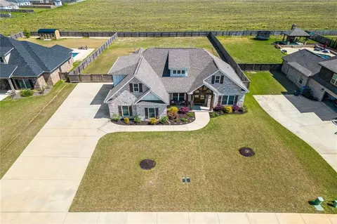 420 Stonegate Trl, Perry, GA 31069 photo 2